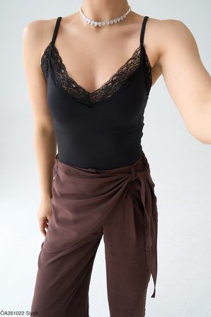 Dantel Detaylı Altı Çıtçıtlı Polyamid Bodysuit Siyah