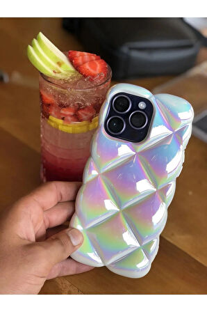 iPhone 13 Pro Uyumlu Geometrik Dilimli Hologramlı Baklava Şişme Puf Koruyucu Kapak Kılıf