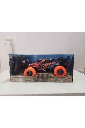 2.4 Ghz Uzaktan Kumandalı full Fonksiyon 20 Km Hızlı Şarjlı Off Road Araba