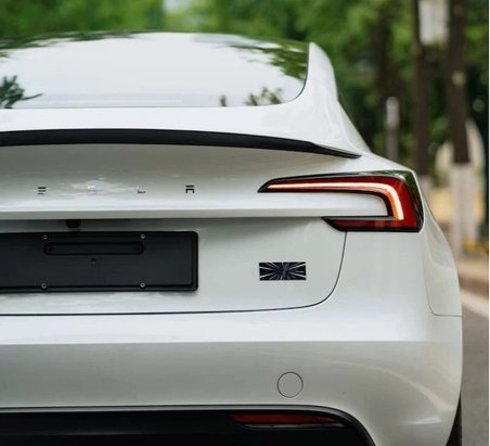 OLED GARAJ TESLA MODEL Y -JUNİPER İÇİN UYUMLU LAUNCH EDITION PERFORMANS BAGAJ AMBLEM LOGO STİCKER