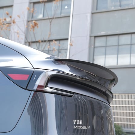 TESLA MODEL Y JUNİPER İÇİN UYUMLU SPOİLER MAT SİYAH