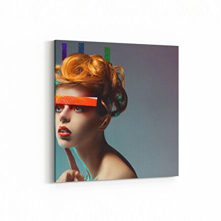 Olla 16811K Model / Manken Görseli Kare Kanvas Tablo (Ölçü: 100X100)