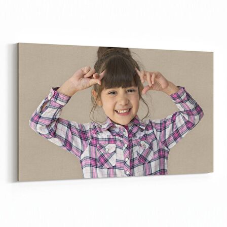 Olla 16987Y Model / Manken Görseli Yatay Kanvas Tablo (Ölçü: 150X100)