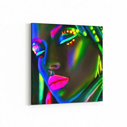 Olla 16740K Model / Manken Görseli Kare Kanvas Tablo (Ölçü: 60X60)