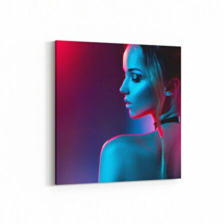 Olla 17007K Model / Manken Görseli Kare Kanvas Tablo (Ölçü: 25X25)