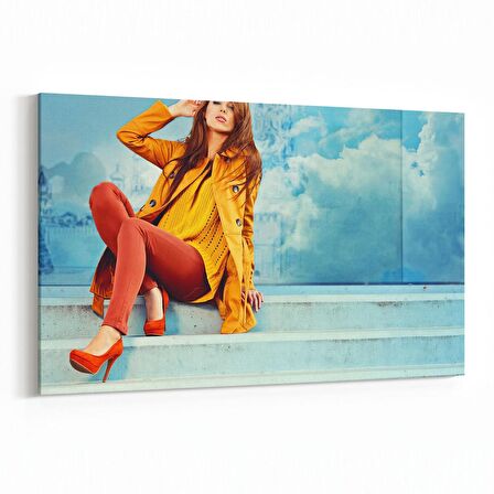 Olla 16757Y Model / Manken Görseli Yatay Kanvas Tablo (Ölçü: 90X60)