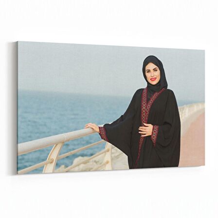 Olla 16939Y Model / Manken Görseli Yatay Kanvas Tablo (Ölçü: 120X80)