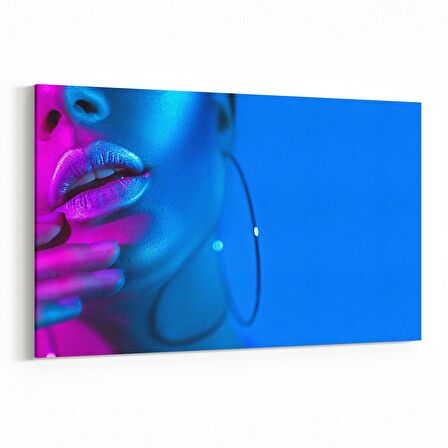 Olla 16768Y Model / Manken Görseli Yatay Kanvas Tablo (Ölçü: 45X30)