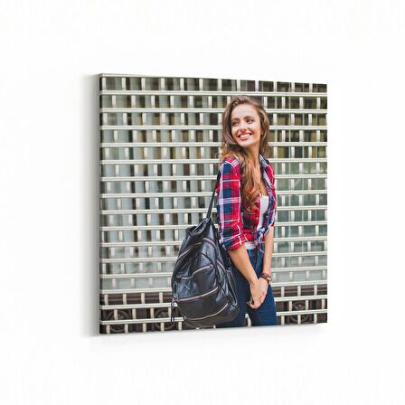 Olla 16998K Model / Manken Görseli Kare Kanvas Tablo (Ölçü: 30X30)