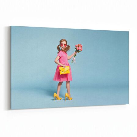 Olla 16756Y Model / Manken Görseli Yatay Kanvas Tablo (Ölçü: 90X60)