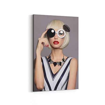 Olla 16902D Model / Manken Görseli Dikey Kanvas Tablo (Ölçü: 100X150)