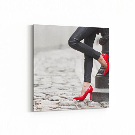 Olla 16837K Model / Manken Görseli Kare Kanvas Tablo (Ölçü: 25X25)