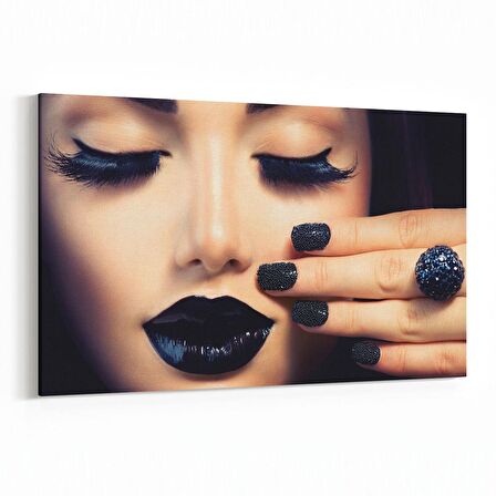 Olla 16812Y Model / Manken Görseli Yatay Kanvas Tablo (Ölçü: 90X60)