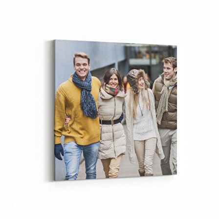 Olla 16836K Model / Manken Görseli Kare Kanvas Tablo (Ölçü: 100X100)