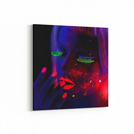 Olla 16861K Model / Manken Görseli Kare Kanvas Tablo (Ölçü: 30X30)