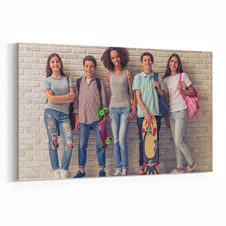 Olla 16927Y Model / Manken Görseli Yatay Kanvas Tablo (Ölçü: 70X50)