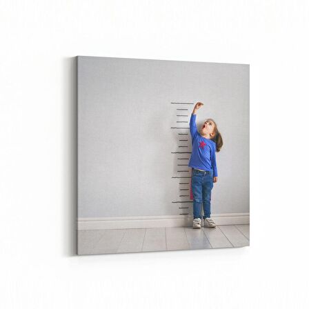 Olla 16753K Model / Manken Görseli Kare Kanvas Tablo (Ölçü: 25X25)