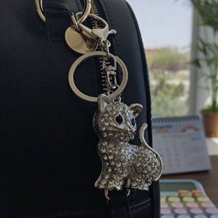 Hayvan Figürlü Anahtarlık Sevimli Tasarıma Sahip Gövdeli Anahtarlık Çanta Süsü Olarak da Kullanılabilen Dayanıklı ve Şık Aksesuar Hediyelik Ürün Olarak da Uygun Eğlenceli Anahtarlık Modeli