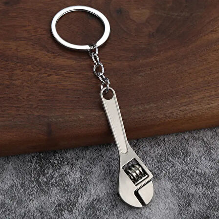 Fonksiyonel İngiliz Anahtarı Anahtarlık Metal Malzemeli Minyatür Anahtar Ucu Açılır Kapanır Gerçekçi Görünümlü Dekoratif Erkek Anahtarlık Araç Çanta Ev Anahtarı İçin Şık ve Pratik Anahtarlık Aksesuarı