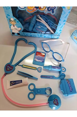 Eğitici Oyuncaklar Çantalı Oyuncak Doktor Seti Tedavi Ekipmanı 11 Parça gözlük Steteskop Kartlık Enj