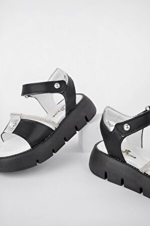 İncili Siyah Kız Çocuk Sandalet