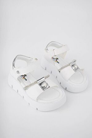 İncili Beyaz Kız Çocuk Sandalet