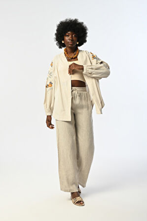 Arkası Ve Kolları Çiçek Nakışlı Kimono Ceket