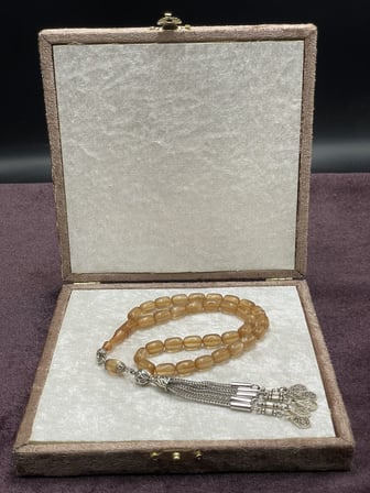 Alpaka Telkari Uçlu Sedef Simli Ateş Kehribar Tesbih (Krem, 7x11 mm)