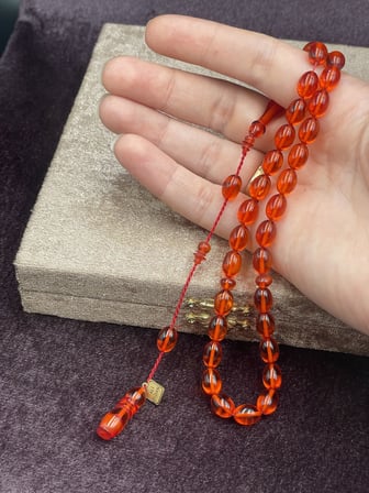 Ali Fidan İmzalı El Boy Badem Kesim Turuncu Amber Ateş Kehribar Tesbih (7x10 mm)