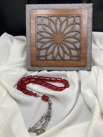 Efe Boy Alpaka Çoklu Püsküllü Çubuk Kesim Kırmızı Ateş Kehribar Tesbih (11x14 mm)