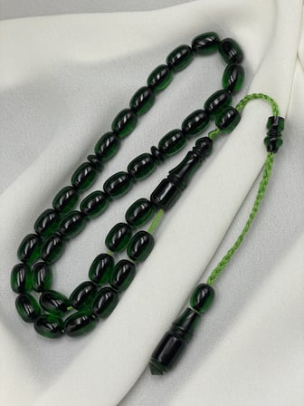 Havşa Delim Çok Katlı İpe Dizili Koyu Zümrüt Yeşili Ateş Kehribar Tesbih (8x12 mm)