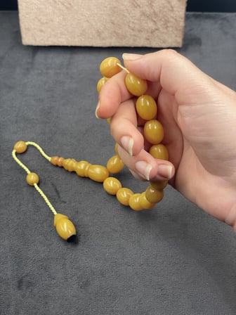Efe Boy Sistemli İri Tane Hardal Sarısı Kanayan Baga Katalin Tesbih (13x16 mm)