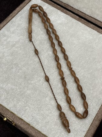 Sistemli Bürokrat Boy Doğal Kuka Tesbih (5x10 mm)