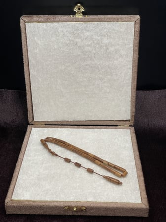 Sistemli Küt Kesim Bürokrat Boy Bal Kahvesi Doğal Kuka Tesbih (5x9 mm)