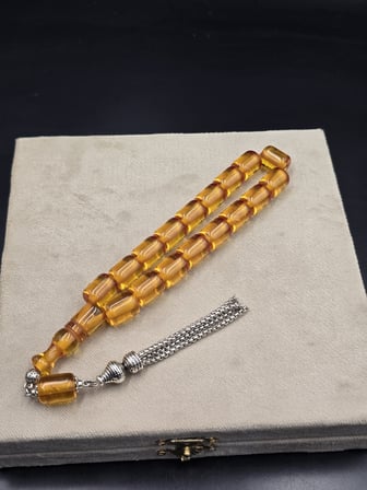 Osmanlı Benzetme Çubuk Sıkma Kehribar Tespih Efe Boy 17 Habbe 11x14 mm Bal Sarısı No:8