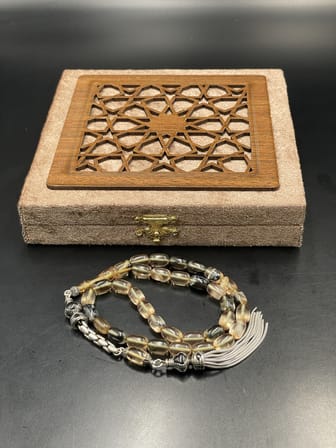 Onurlu Tesbihane Sıkma Kehribar Tesbih 7x11 mm Bal Duman Geçişli Erkek Tesbihi