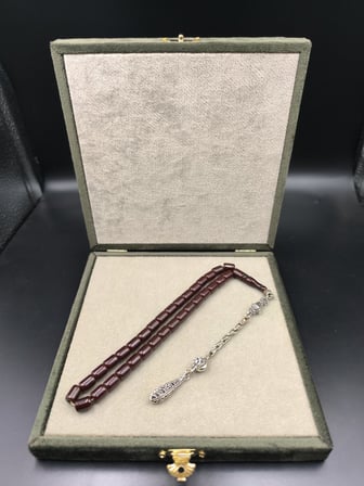 Osmanlı Sıkma Kehribar Tesbih (Koyu Vişne, 9x7 mm)
