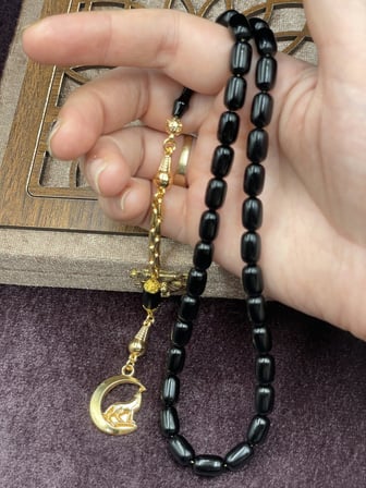 Gold Renkli Bozkurt Uçlu Siyah Sıkma Kehribar Tesbih (10x7 mm)