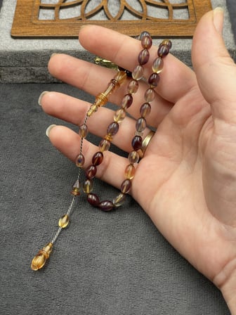 Bürokrat Boy Badem Kesim Şeffaf Alacalı Bal Sarısı Sıkma Kehribar Tesbih (6x8 mm)
