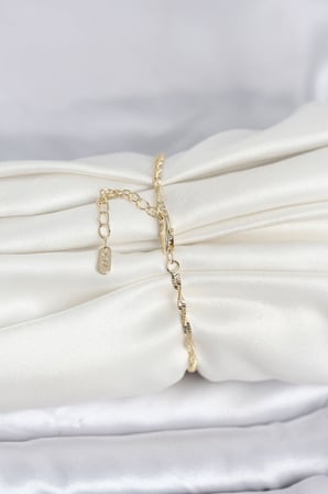 CM 14K Gold Renk Yassı Ezme Burgu Model Kadın Bileklik 5886