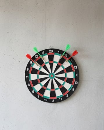 17 İnç Profesyonel Dart Tahtası Dayanıklı Yapı ve 4 Metal Dart Oku