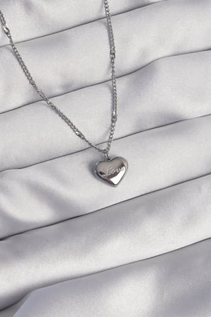 316L Çelik Gümüş Renk Kalp Model Love Kolye 5886