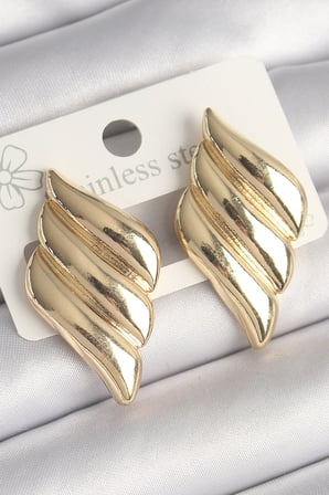 Pirinç Gold Renk 3 Sıralı Dalgalı Model Kadın Küpe 5886