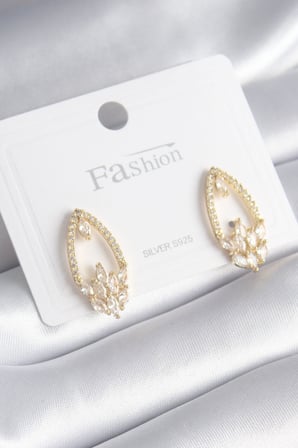 Pirinç Gold Renk Zirkon Taşlı Kadın Küpe 5886