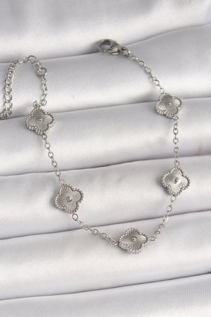 316L Çelik Gümüş Renk İşlemeli Baby Boy Yonca Model Kadın Bileklik 5886
