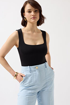 Kare Yaka Kalın Askılı Bodysuit