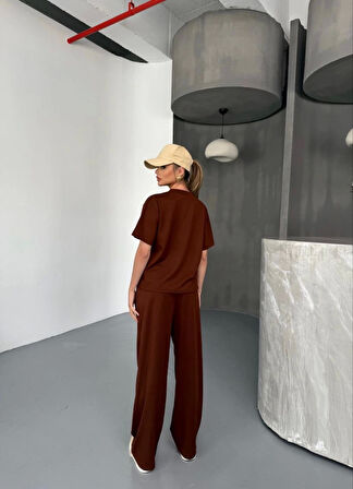 Osy Modal Yumuşak Dokulu Kumaş Kısa Kollu Bluz Rahat Pantalon Ikili Takım- Kahverengi