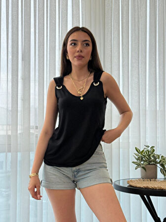 Kadın Askılı V Yaka Kuş Gözü Detaylı Viskon Bluz