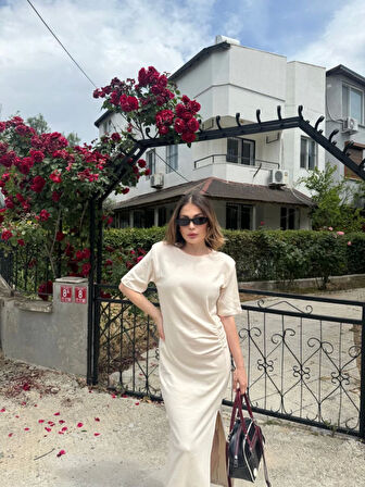 Kısa Kollu Uzun Yandan Yırtmaçlı Elbise - Beyaz