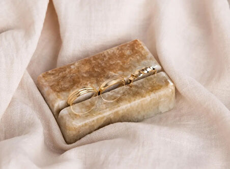 Altın Bombeli Yüzük